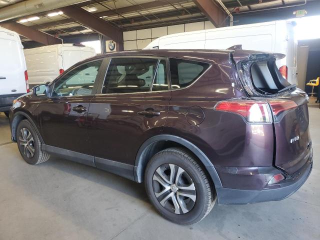 2T3BFREV5JW744111 - 2018 TOYOTA RAV4 LE Púrpura foto 2