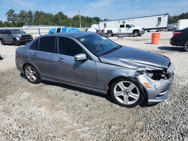 WDDGF5EB2BR173169 - 2011 MERCEDES-BENZ C 300 CHARCOAL photo 4