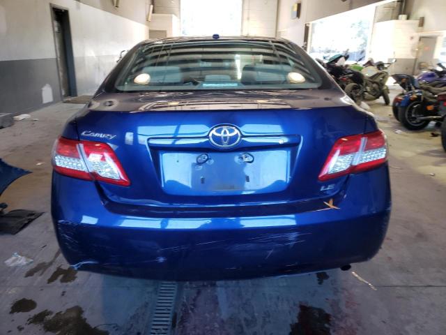 4T1BF3EK1BU674653 - 2011 TOYOTA CAMRY BASE BLUE photo 6