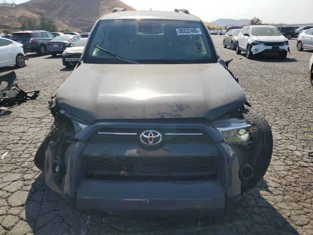 JTENU5JR9R6214592 - 2024 TOYOTA 4RUNNER SR5/SR5 PREMIUM 灰色 照片 5