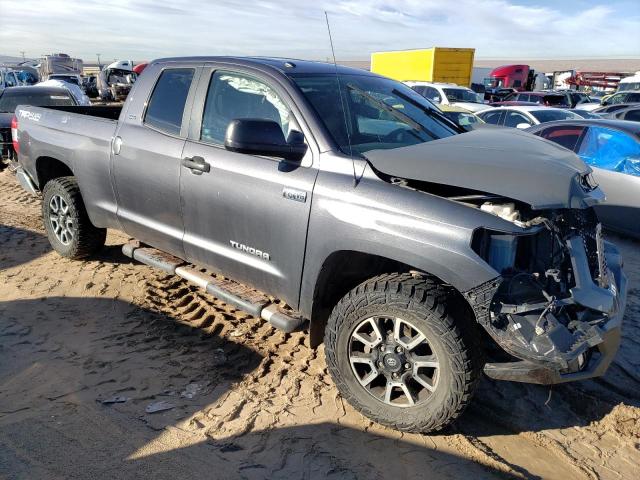5TFUW5F14FX450845 - 2015 TOYOTA TUNDRA DOUBLE CAB SR/SR5 GRAY photo 4