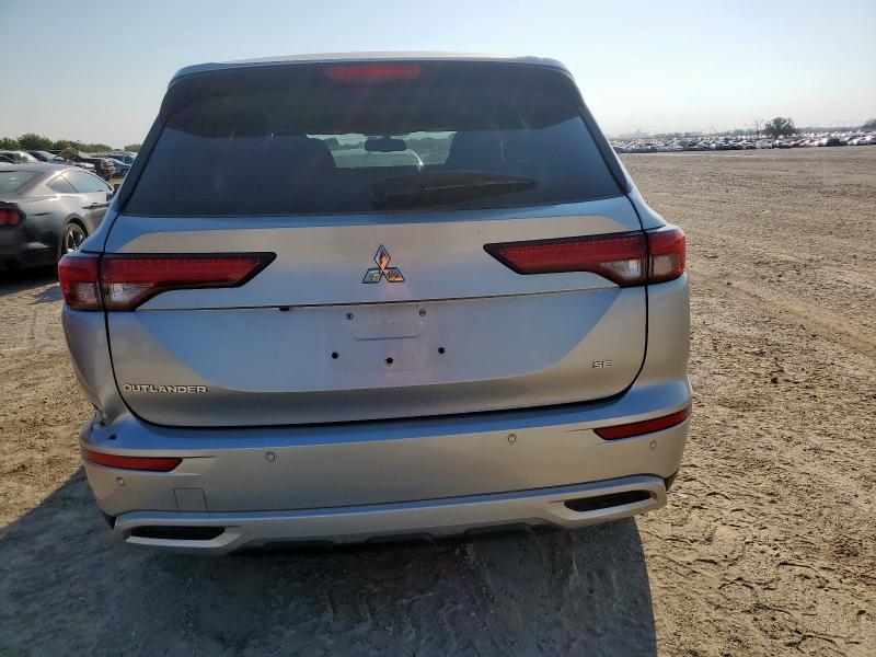 JA4J3VA88RZ073021 - 2024 MITSUBISHI OUTLANDER SE SILVER photo 6