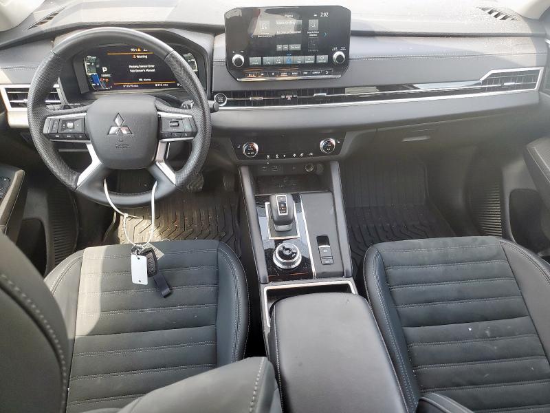 JA4J3VA88RZ073021 - 2024 MITSUBISHI OUTLANDER SE SILVER photo 8