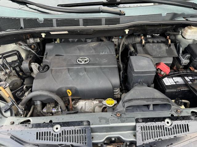 5TDKK3DC2CS206057 - 2012 TOYOTA SIENNA LE GREEN photo 10