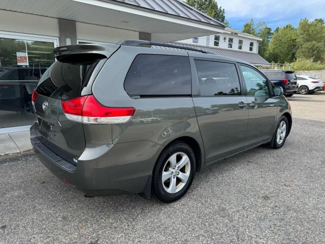 5TDKK3DC2CS206057 - 2012 TOYOTA SIENNA LE GREEN photo 4