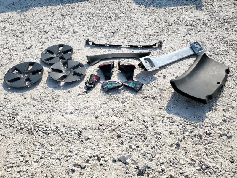 5YJ3E1EB3NF240280 - 2022 TESLA MODEL 3 GRAY photo 12