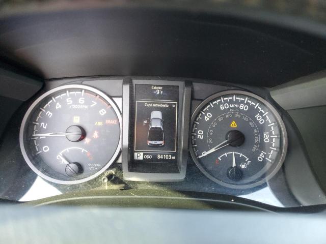 3TMAZ5CNXJM063216 - 2018 TOYOTA TACOMA DOUBLE CAB Белый фото 9