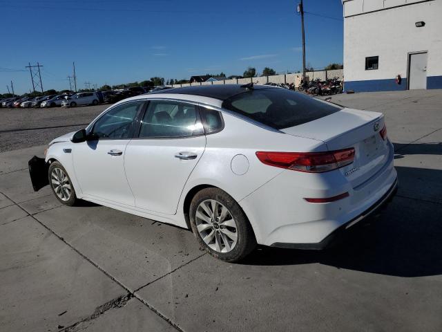 5XXGU4L33JG190862 - 2018 KIA OPTIMA EX WHITE photo 2