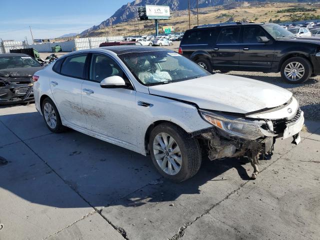 5XXGU4L33JG190862 - 2018 KIA OPTIMA EX WHITE photo 4