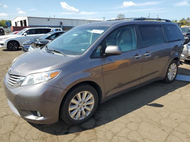 2015 TOYOTA SIENNA XLE, 
