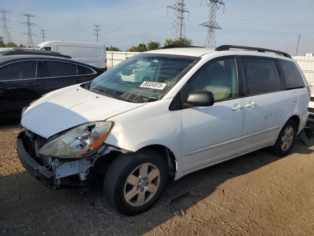 2010 TOYOTA SIENNA CE, 