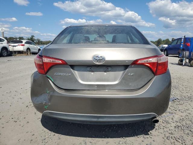 2T1BURHE6JC981993 - 2018 TOYOTA COROLLA L Grau Foto 6