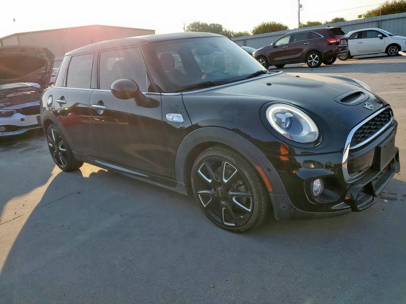 WMWXU3C50J2F51143 - 2018 MINI COOPER S BLACK photo 4