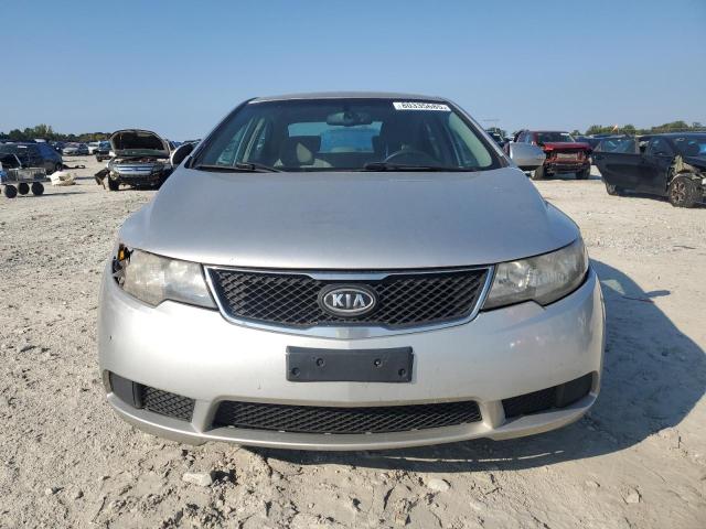 KNAFU4A2XA5859751 - 2010 KIA FORTE EX SILVER photo 5