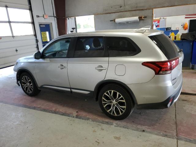 JA4AD3A34JZ016437 - 2018 MITSUBISHI OUTLANDER SE 银色 照片 2