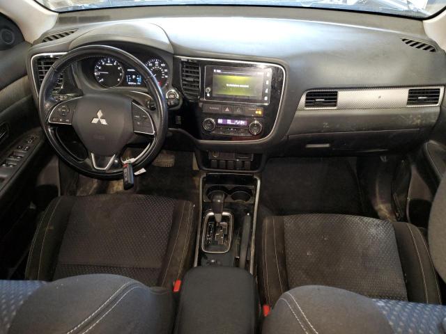 JA4AD3A34JZ016437 - 2018 MITSUBISHI OUTLANDER SE 银色 照片 8