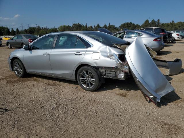 4T1BF1FK1HU335970 - 2017 TOYOTA CAMRY LE 银色 照片 2