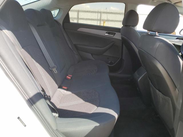 5NPE24AF2JH700634 - 2018 HYUNDAI SONATA SE WHITE photo 10