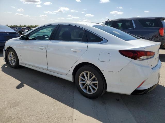 5NPE24AF2JH700634 - 2018 HYUNDAI SONATA SE WHITE photo 2