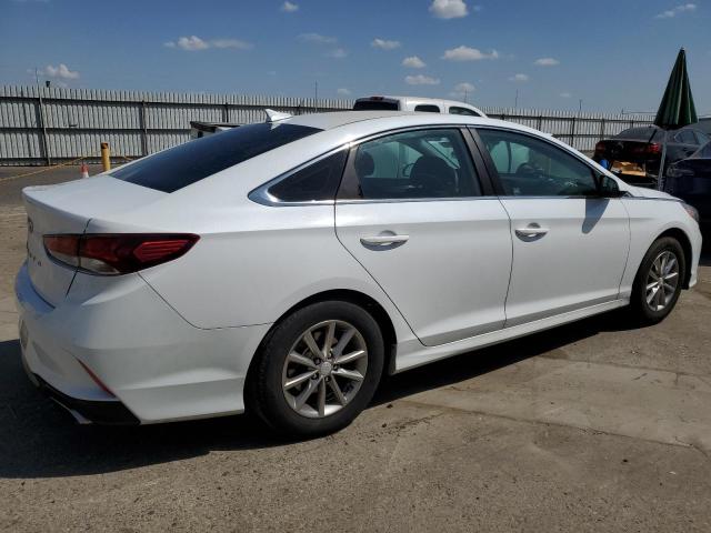 5NPE24AF2JH700634 - 2018 HYUNDAI SONATA SE WHITE photo 3