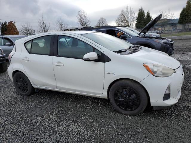 JTDKDTB36E1069718 - 2014 TOYOTA PRIUS C WHITE photo 4