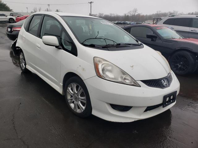 JHMGE88469S068261 - 2009 HONDA FIT SPORT WHITE photo 4