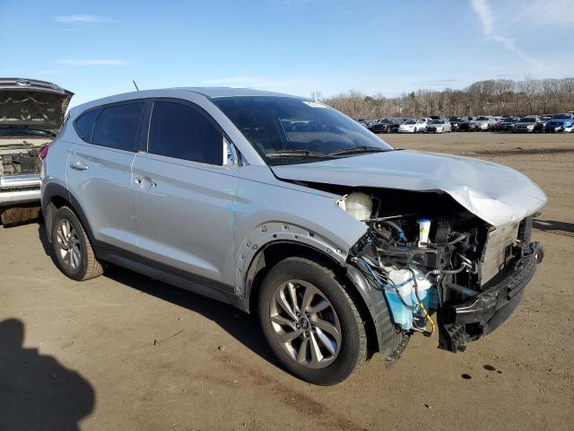 KM8J23A46HU425305 - 2017 HYUNDAI TUCSON SE SILVER photo 4