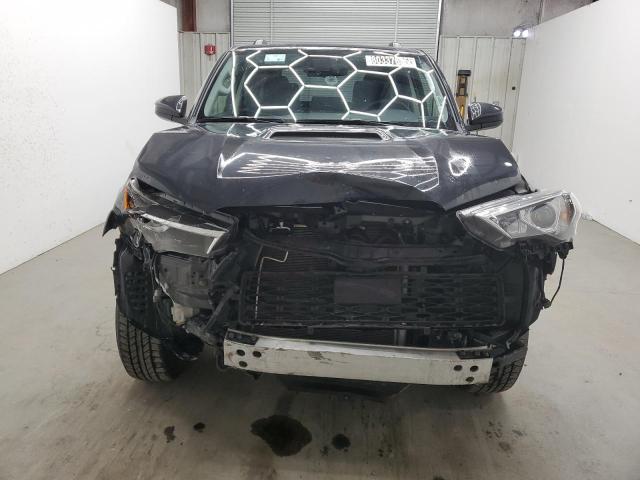 JTEPU5JR5R6285264 - 2024 TOYOTA 4RUNNER SR5/SR5 PREMIUM ნაცრისფერი ფოტო 5