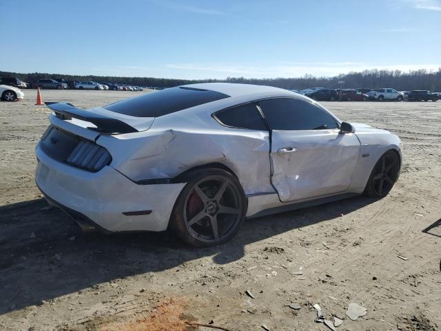 1FA6P8CF4F5417126 - 2015 FORD MUSTANG GT WHITE photo 3