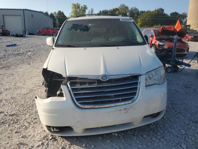 2A8HR54P28R648141 - 2008 CHRYSLER TOWN & COU TOURING WHITE photo 5