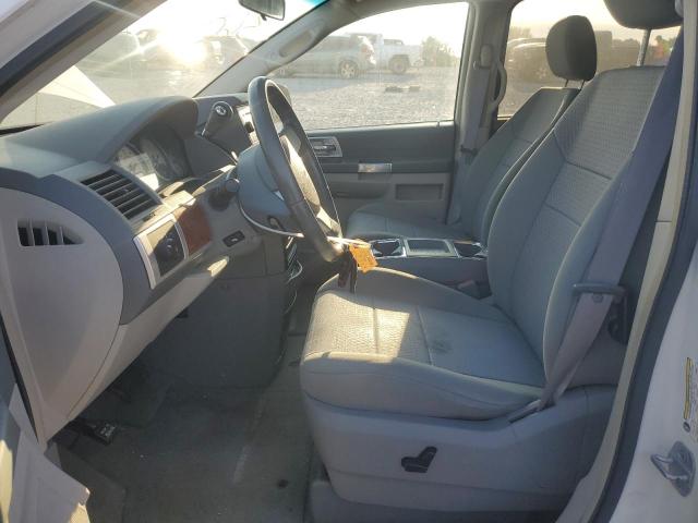 2A8HR54P28R648141 - 2008 CHRYSLER TOWN & COU TOURING WHITE photo 7