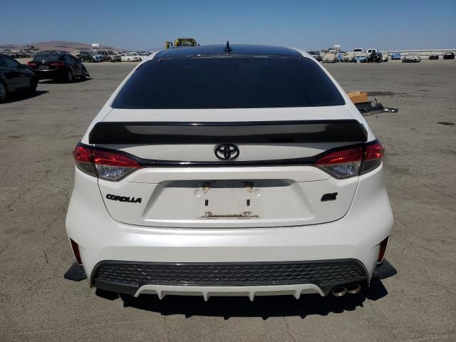 5YFP4MCE0MP093387 - 2021 TOYOTA COROLLA SE WHITE photo 6