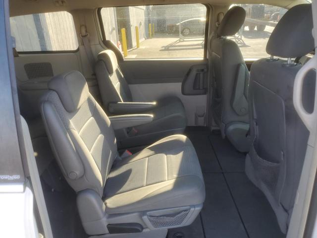 2A4RR5D18AR212899 - 2010 CHRYSLER TOWN & COU TOURING WHITE photo 11