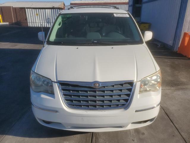 2A4RR5D18AR212899 - 2010 CHRYSLER TOWN & COU TOURING WHITE photo 5