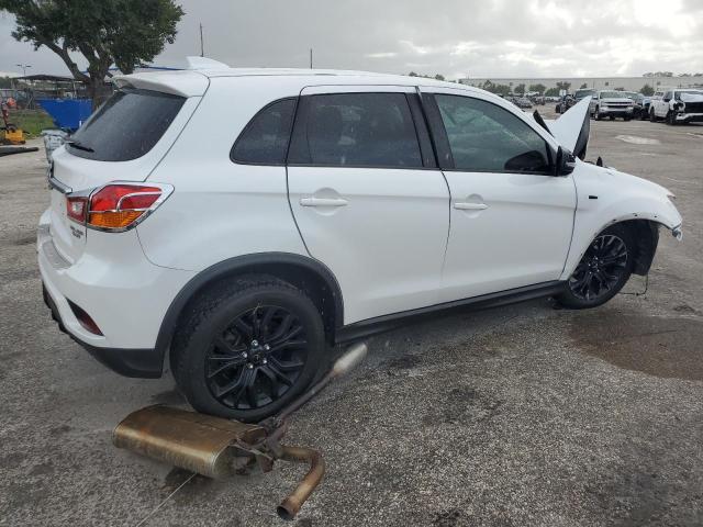 JA4AP3AU3JZ024092 - 2018 MITSUBISHI OUTLANDER SPORT ES თეთრი ფოტო 3