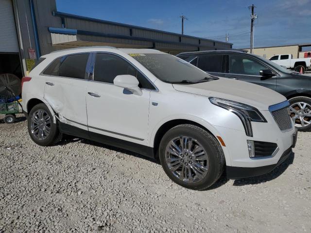 1GYKNFRS6JZ140532 - 2018 CADILLAC XT5 PREMIUM LUXURY WHITE photo 4