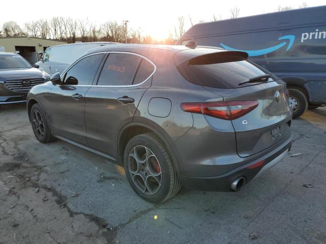 ZASFAKBNXJ7B94287 - 2018 ALFA ROMEO STELVIO TI GRAY photo 2