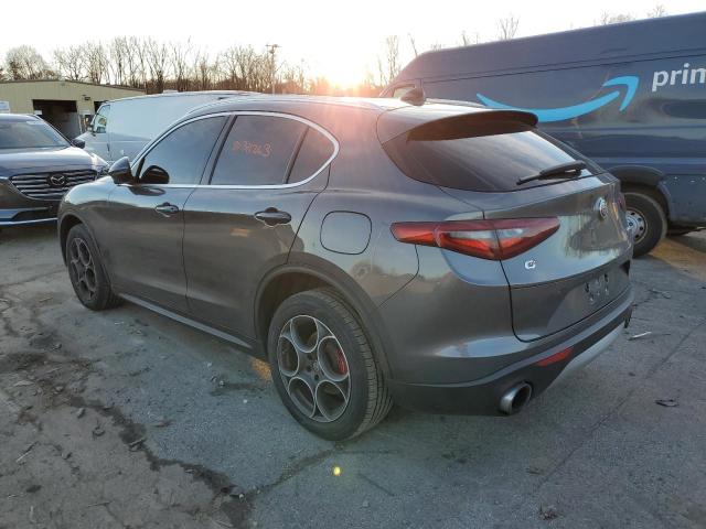 ZASFAKBNXJ7B94287 - 2018 ALFA ROMEO STELVIO TI GRAY photo 2