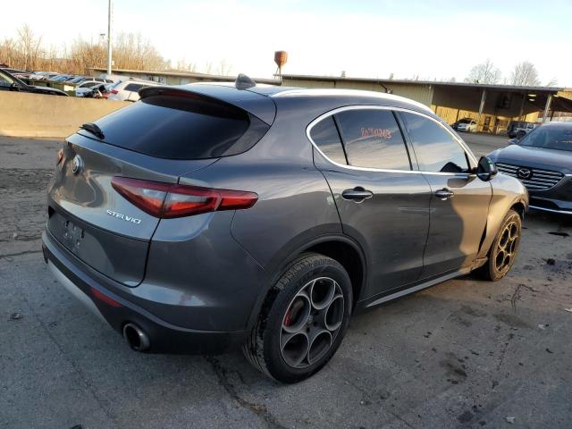 ZASFAKBNXJ7B94287 - 2018 ALFA ROMEO STELVIO TI GRAY photo 3