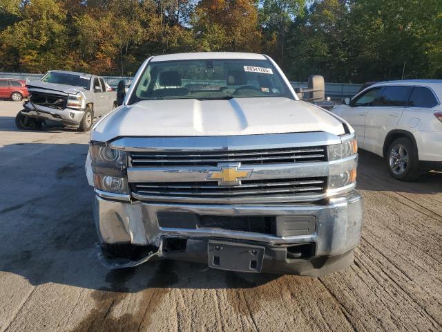1GC0CUEG7JZ279304 - 2018 CHEVROLET SILVERADO C2500 HEAVY DUTY WHITE photo 5