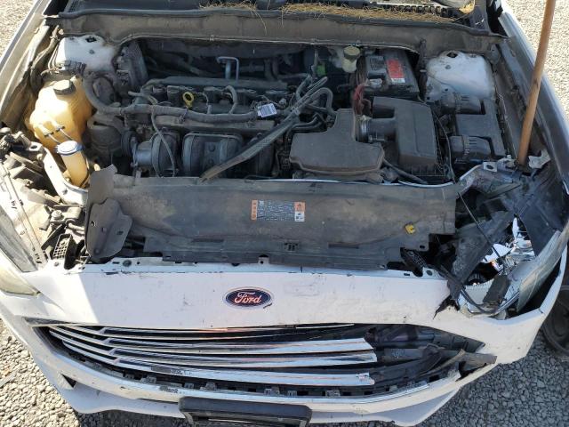 3FA6P0H79JR180982 - 2018 FORD FUSION SE WHITE photo 11