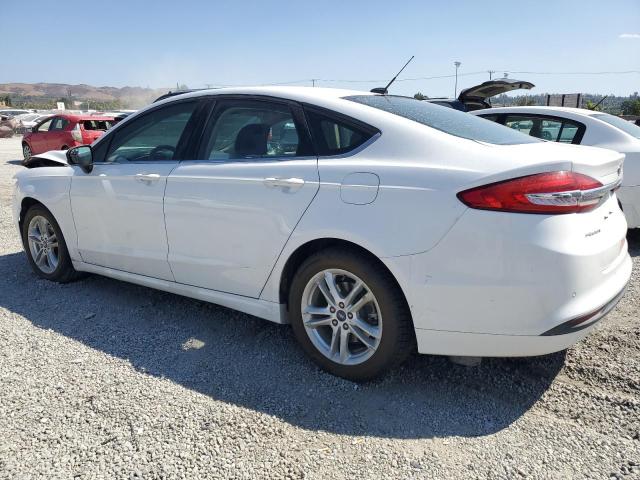 3FA6P0H79JR180982 - 2018 FORD FUSION SE WHITE photo 2