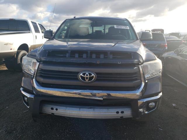 5TFUW5F16FX446781 - 2015 TOYOTA TUNDRA DOUBLE CAB SR/SR5 GRAY photo 5