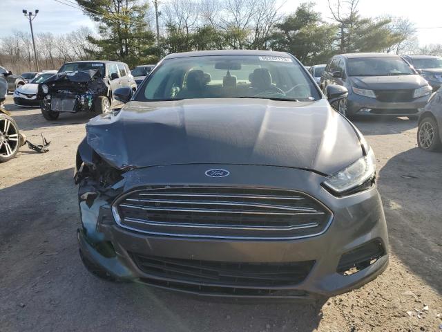 1FA6P0H70F5110698 - 2015 FORD FUSION SE GRAY photo 5