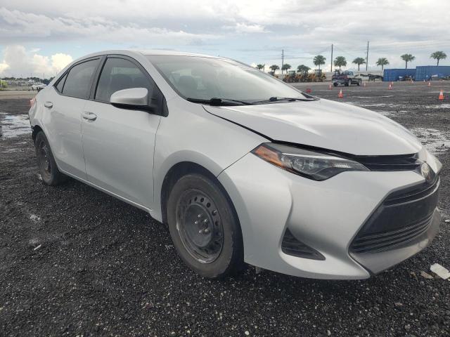 5YFBURHE5KP943060 - 2019 TOYOTA COROLLA L 银色 照片 4