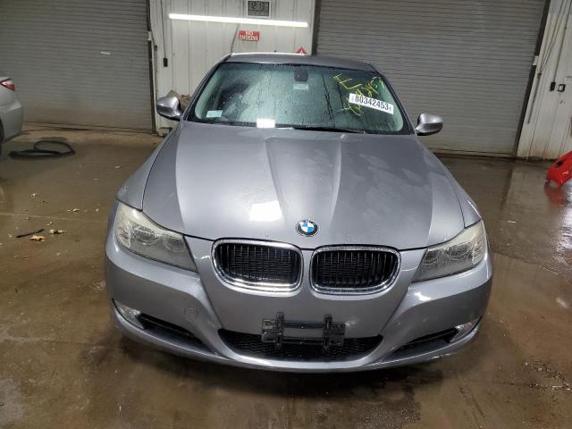 WBAPH7C59BE460977 - 2011 BMW 328 I GRAY photo 5