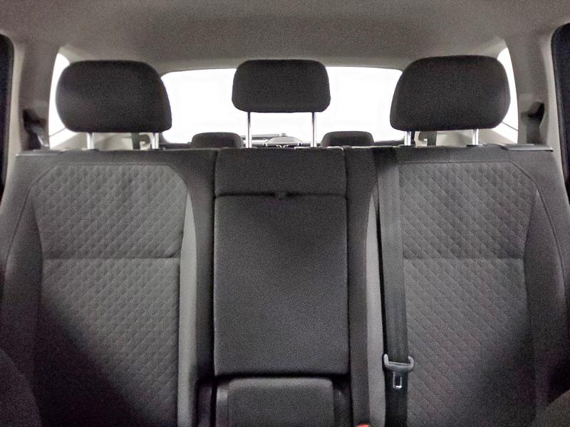 3VV1B7AX8KM149714 - 2019 VOLKSWAGEN TIGUAN S Grau Foto 10