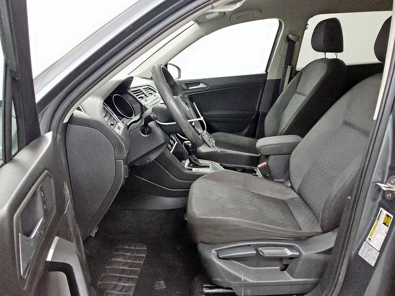 3VV1B7AX8KM149714 - 2019 VOLKSWAGEN TIGUAN S Grau Foto 7