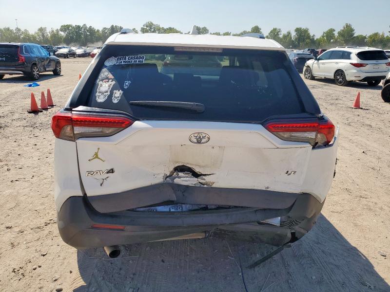 2T3H1RFV6LW073641 - 2020 TOYOTA RAV4 LE 白色 照片 6