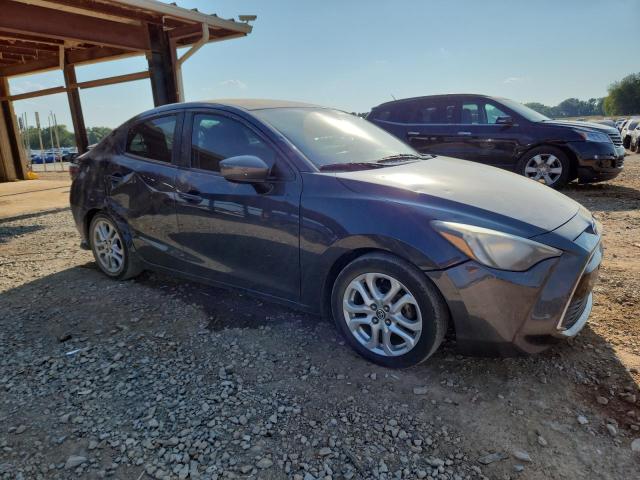 3MYDLBZV5GY125435 - 2016 TOYOTA SCION IA GRAY photo 4